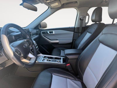 2023 Ford Explorer XLT 4WD