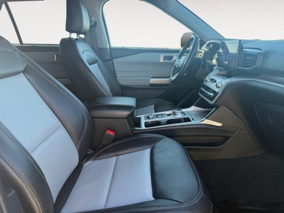 2023 Ford Explorer XLT 4WD