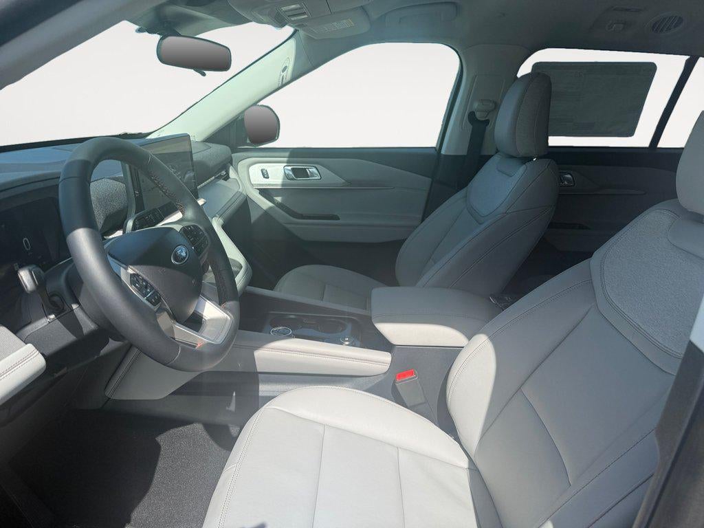 2026 Ford Explorer Active w/100A Pkg 4WD