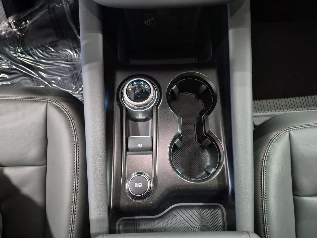 2026 Ford Explorer Active w/100A Pkg 4WD