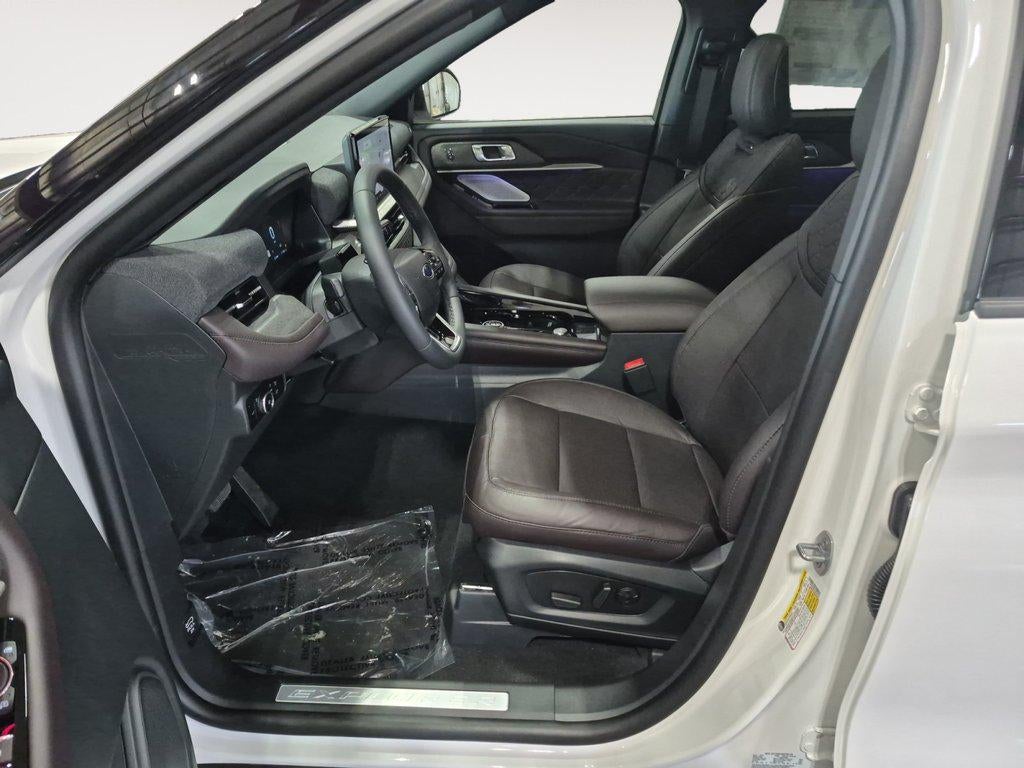 2026 Ford Explorer Platinum 4WD