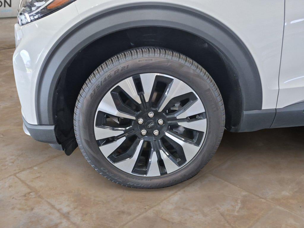 2026 Ford Explorer Platinum 4WD