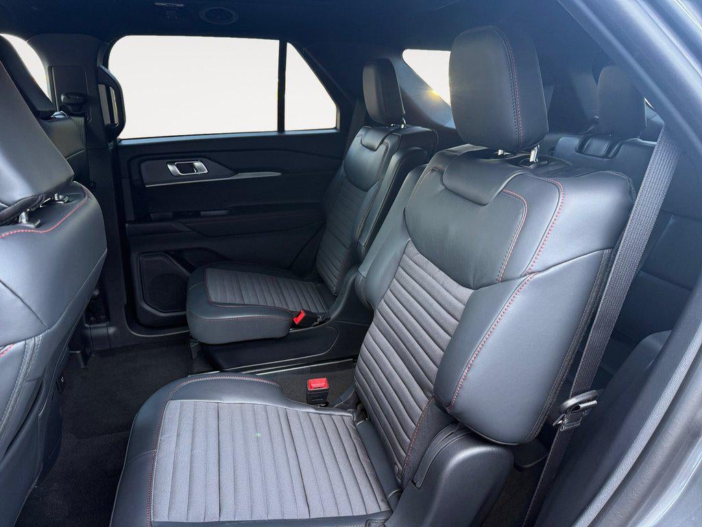 2026 Ford Explorer ST-Line 4WD