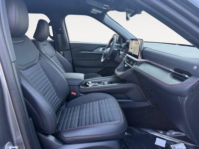 2026 Ford Explorer ST-Line 4WD