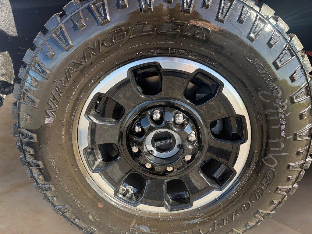 2027 Ford Super Duty F-350 Srw LARIAT 4WD Crew Cab 6.75 Box