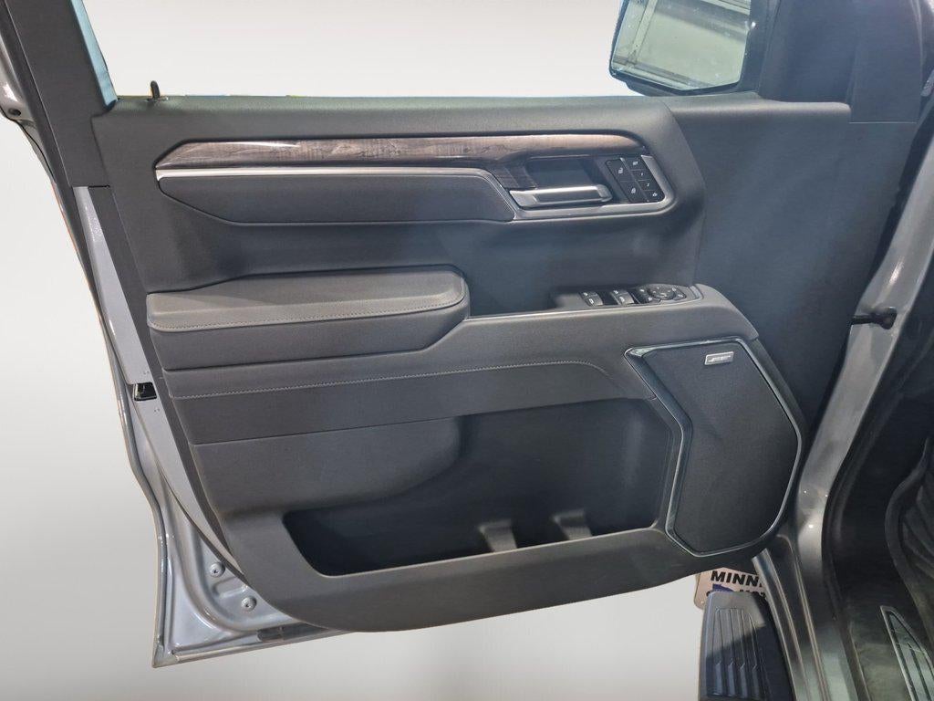 2025 Chevrolet Silverado 1500 '4WD Crew Cab 147'' LTZ'