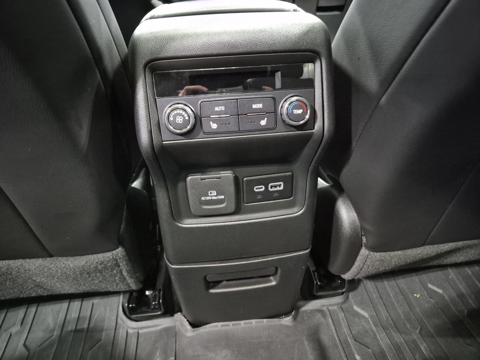 2023 GMC Acadia AWD AT4