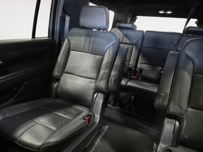 2022 Chevrolet Suburban 4WD RST