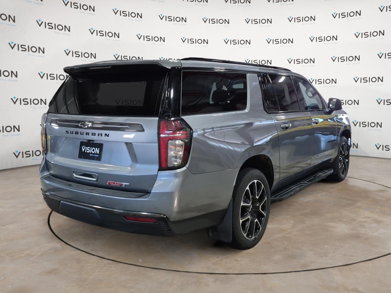 2022 Chevrolet Suburban 4WD RST