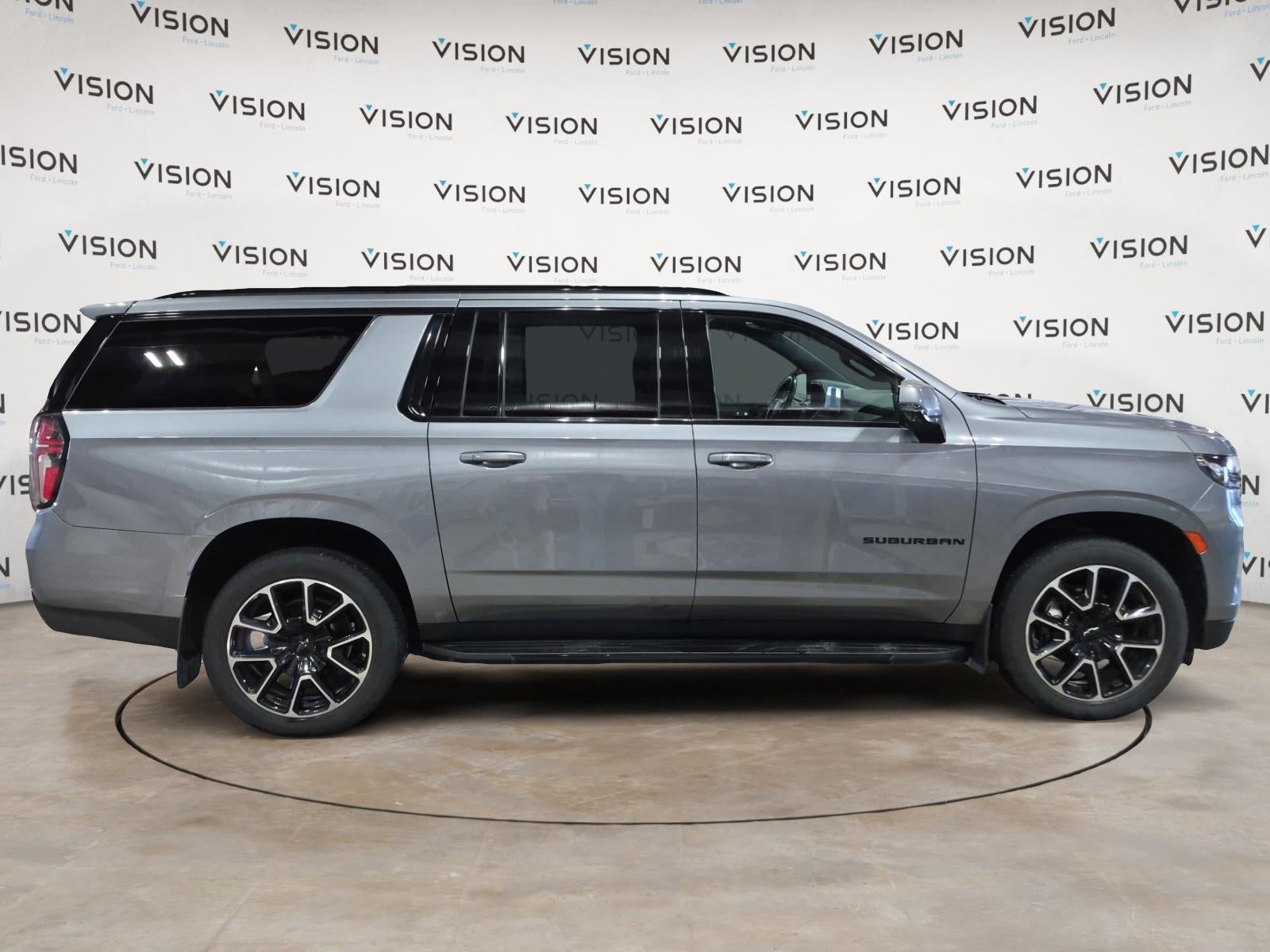 2022 Chevrolet Suburban 4WD RST