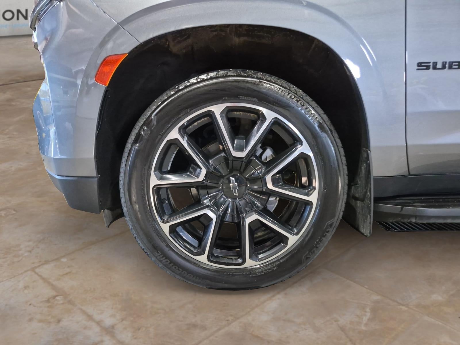 2022 Chevrolet Suburban 4WD RST