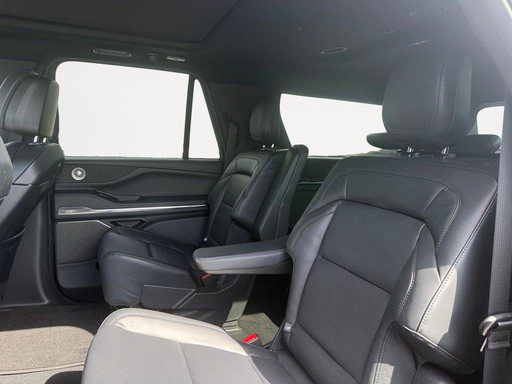 2027 Lincoln Navigator L Reserve 4x4