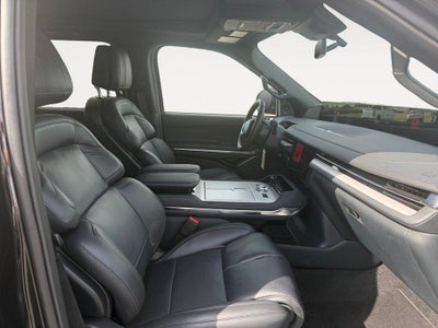 2027 Lincoln Navigator L Reserve 4x4
