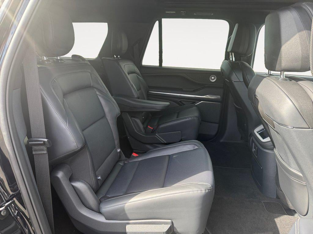 2027 Lincoln Navigator L Reserve 4x4