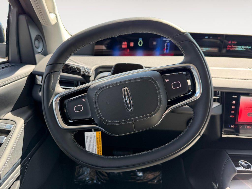 2027 Lincoln Navigator L Premiere 4x2
