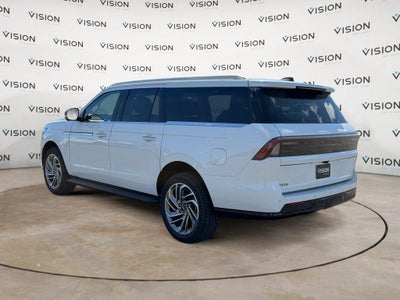 2027 Lincoln Navigator L Premiere 4x2
