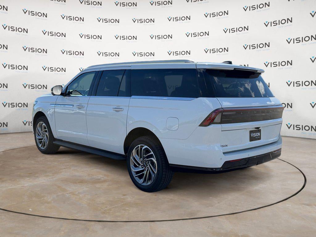 2027 Lincoln Navigator L Premiere 4x2