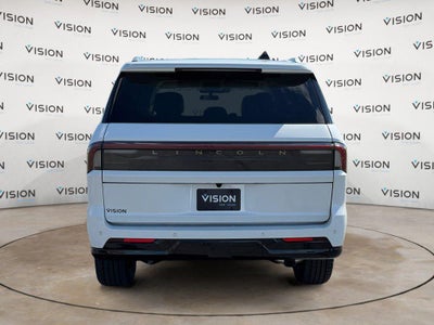 2027 Lincoln Navigator L Premiere 4x2
