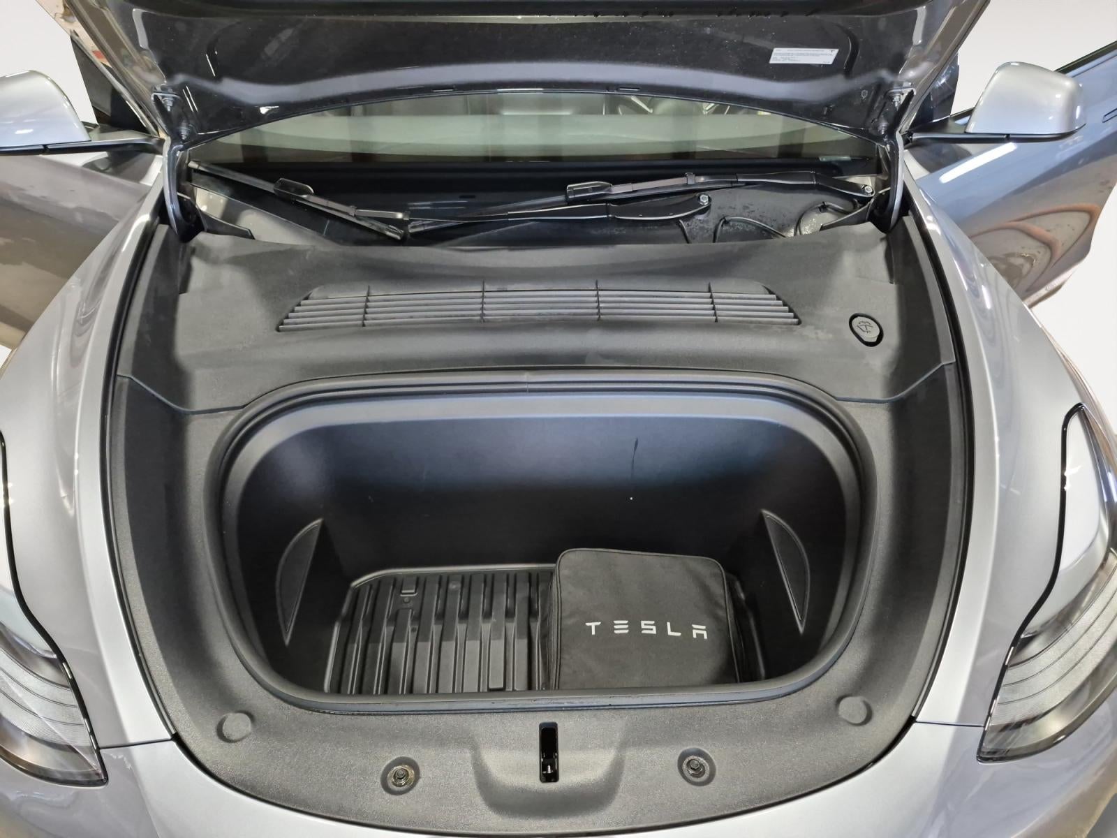 2025 Tesla Model Y Long Range Dual Motor All-Wheel Drive